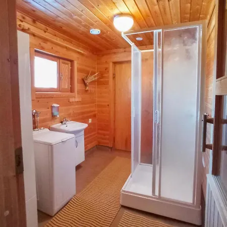 別荘 Vuonkuma By Interhome Äkäslompolo